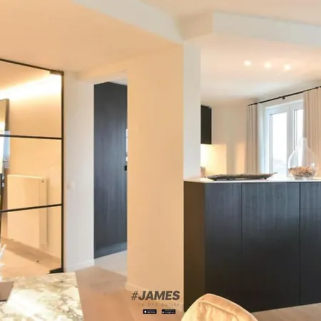 Апартаменты Stunning Spacious Luxury Near The Sea